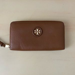 Tory Burch brown leather wallet